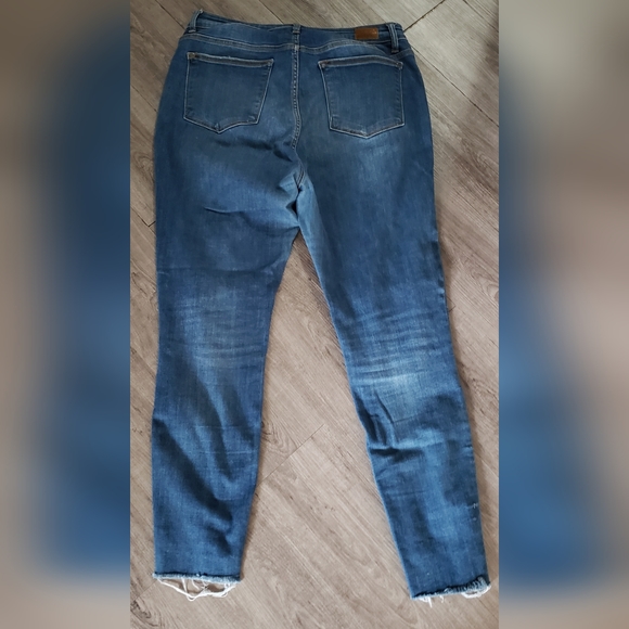 Judy Blue skinny leopard patch jeans - Picture 2 of 4